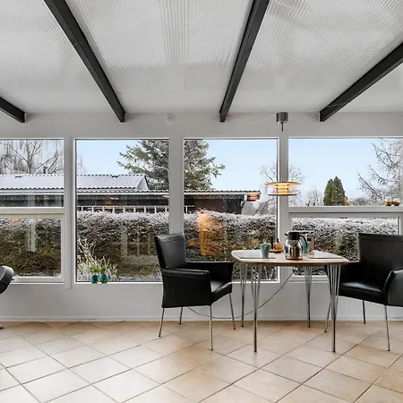 Lovely In With Sauna 度假居