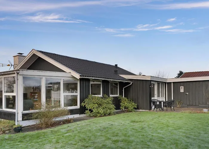 Lovely In With Sauna 別荘